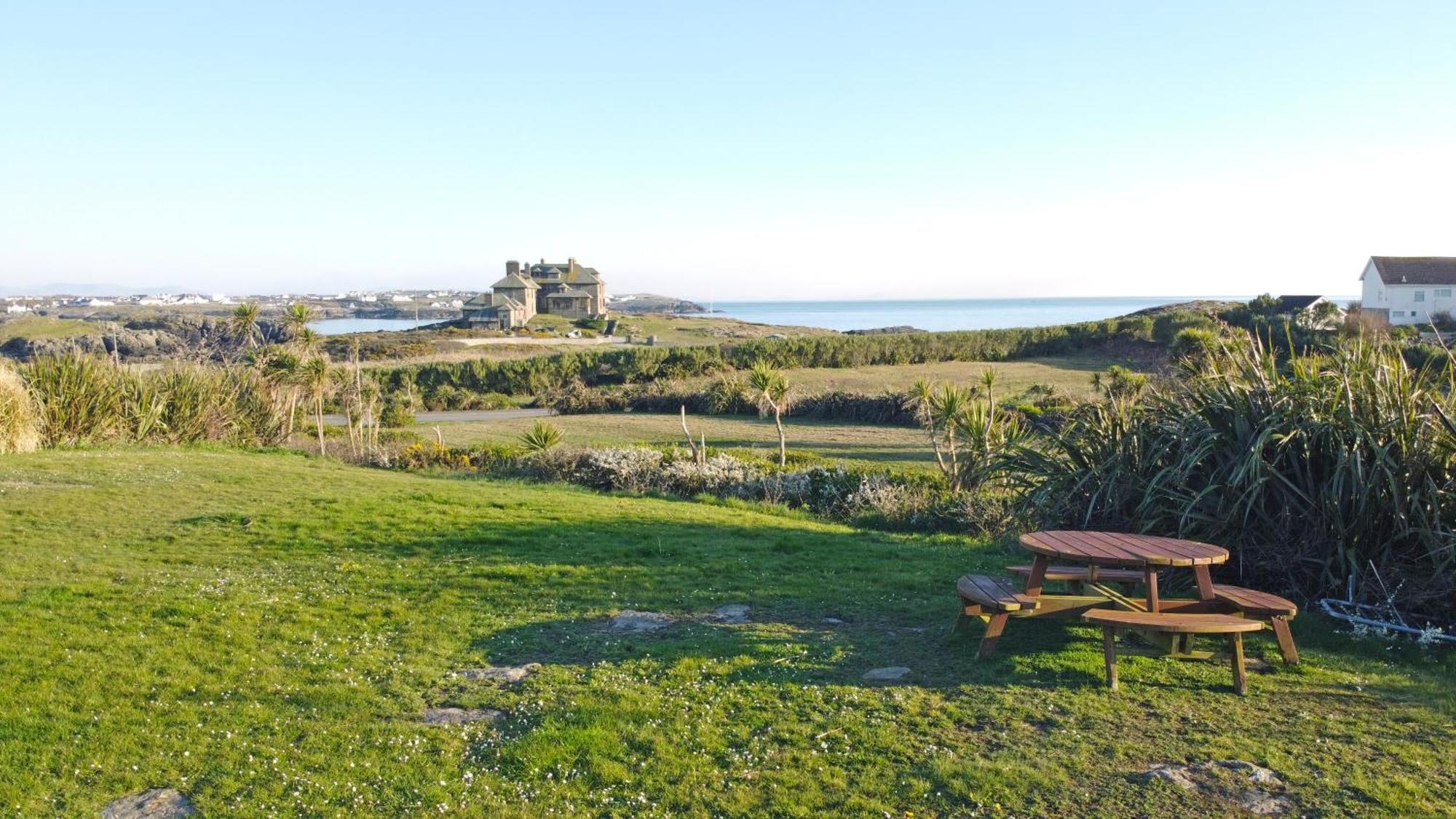 Lagoon View - Sea View- Pet Friendly - 2 Bed Apt - En-Suite Trearddur Esterno foto