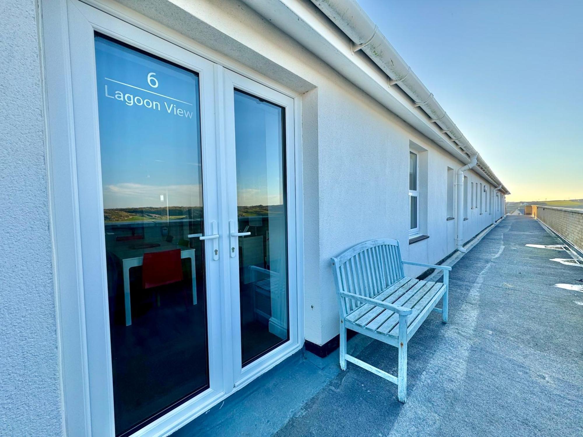 Lagoon View - Sea View- Pet Friendly - 2 Bed Apt - En-Suite Trearddur Esterno foto