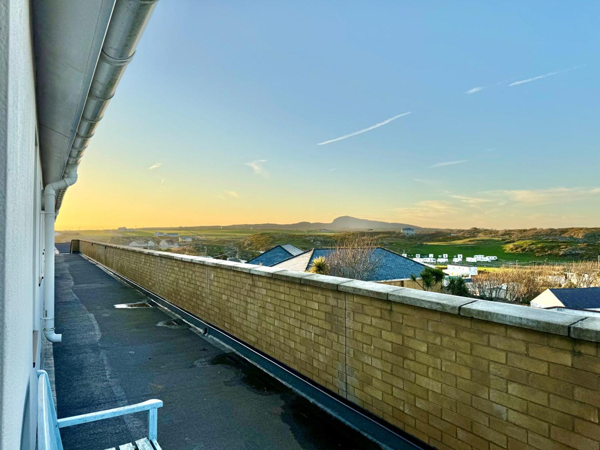 Lagoon View - Sea View- Pet Friendly - 2 Bed Apt - En-Suite Trearddur Esterno foto