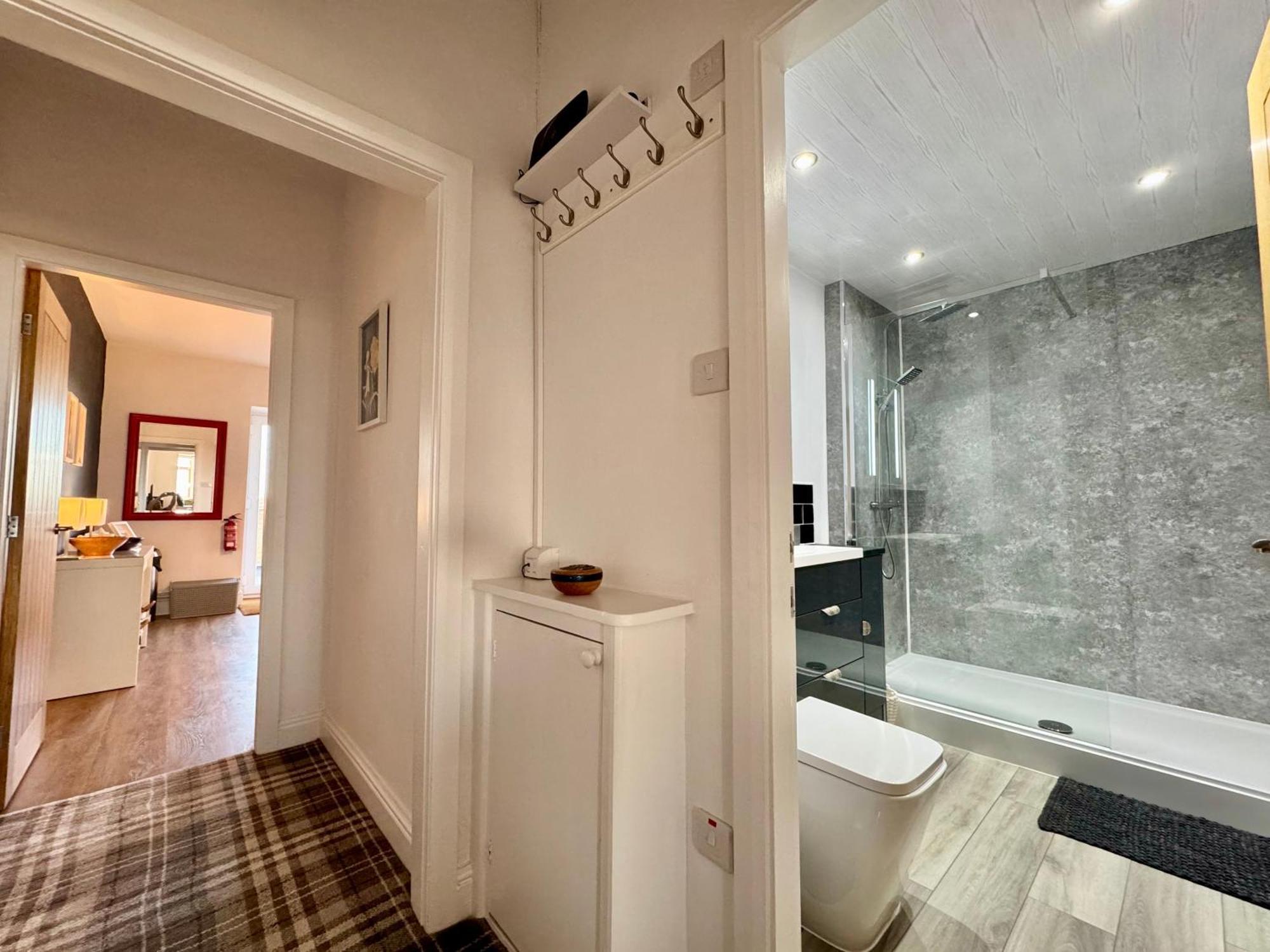 Lagoon View - Sea View- Pet Friendly - 2 Bed Apt - En-Suite Trearddur Esterno foto
