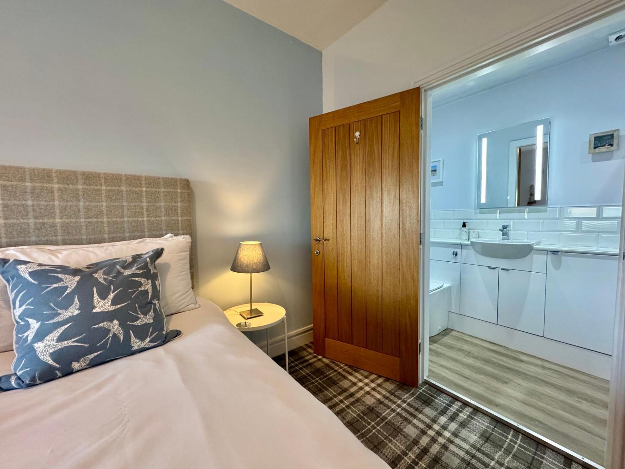 Lagoon View - Sea View- Pet Friendly - 2 Bed Apt - En-Suite Trearddur Esterno foto