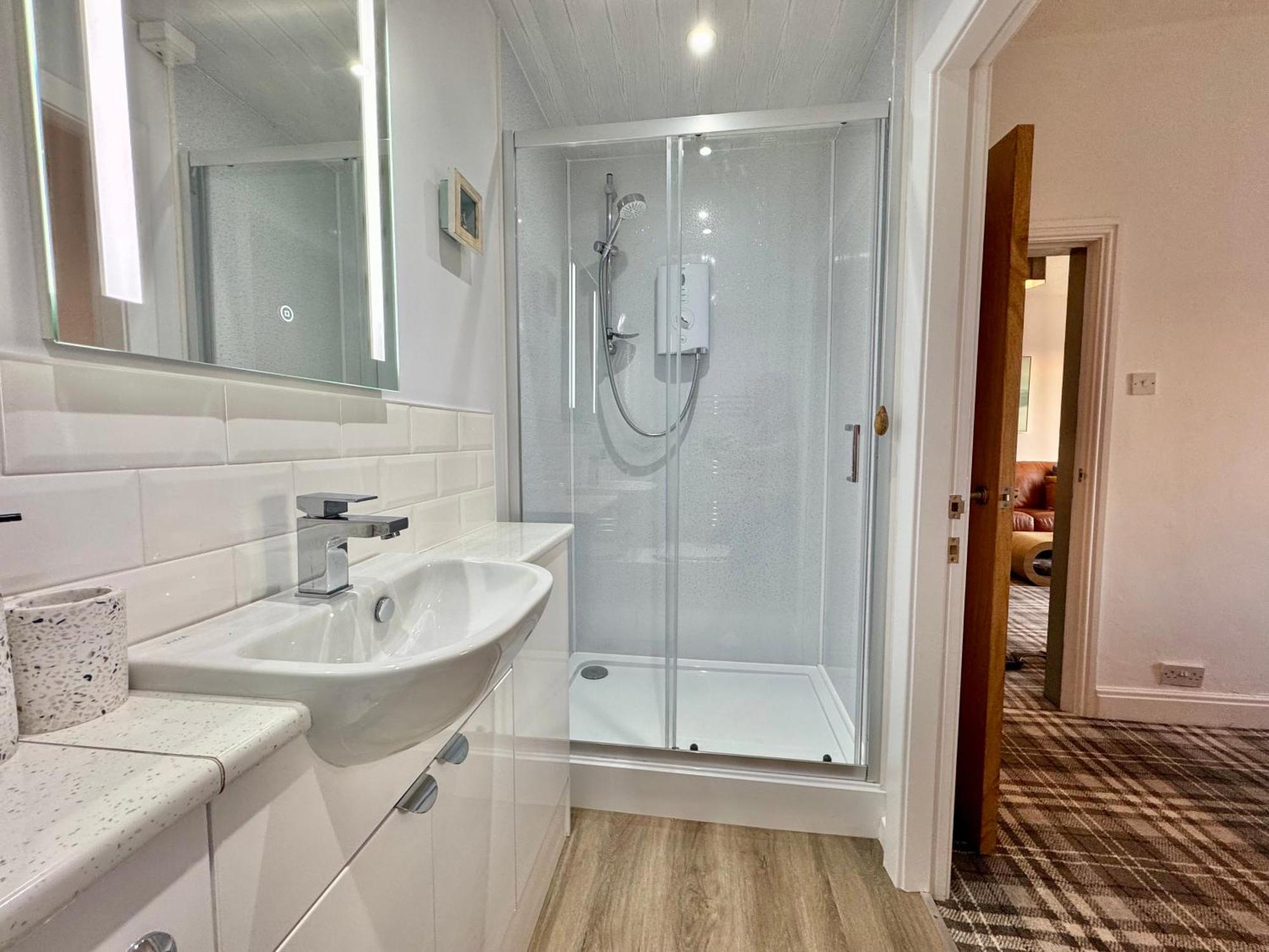 Lagoon View - Sea View- Pet Friendly - 2 Bed Apt - En-Suite Trearddur Esterno foto